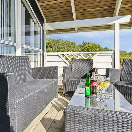 Frosina - 300m From The Sea By Interhome