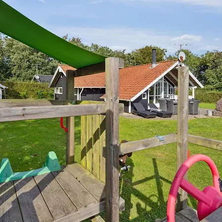 Frosina - 300m From The Sea By Interhome Sarup