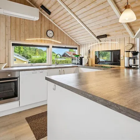 Frosina - 300m From The Sea By Interhome *