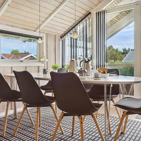 Frosina - 300m From The Sea By Interhome Sarup