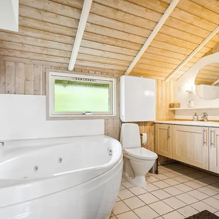 Frosina - 300m From The Sea By Interhome *