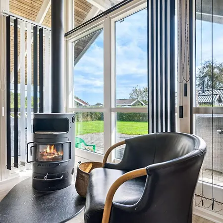 Ferienhaus Frosina - 300m From The Sea By Interhome *