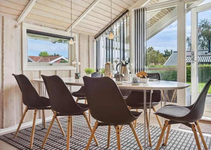 Frosina - 300m From The Sea By Interhome Sarup